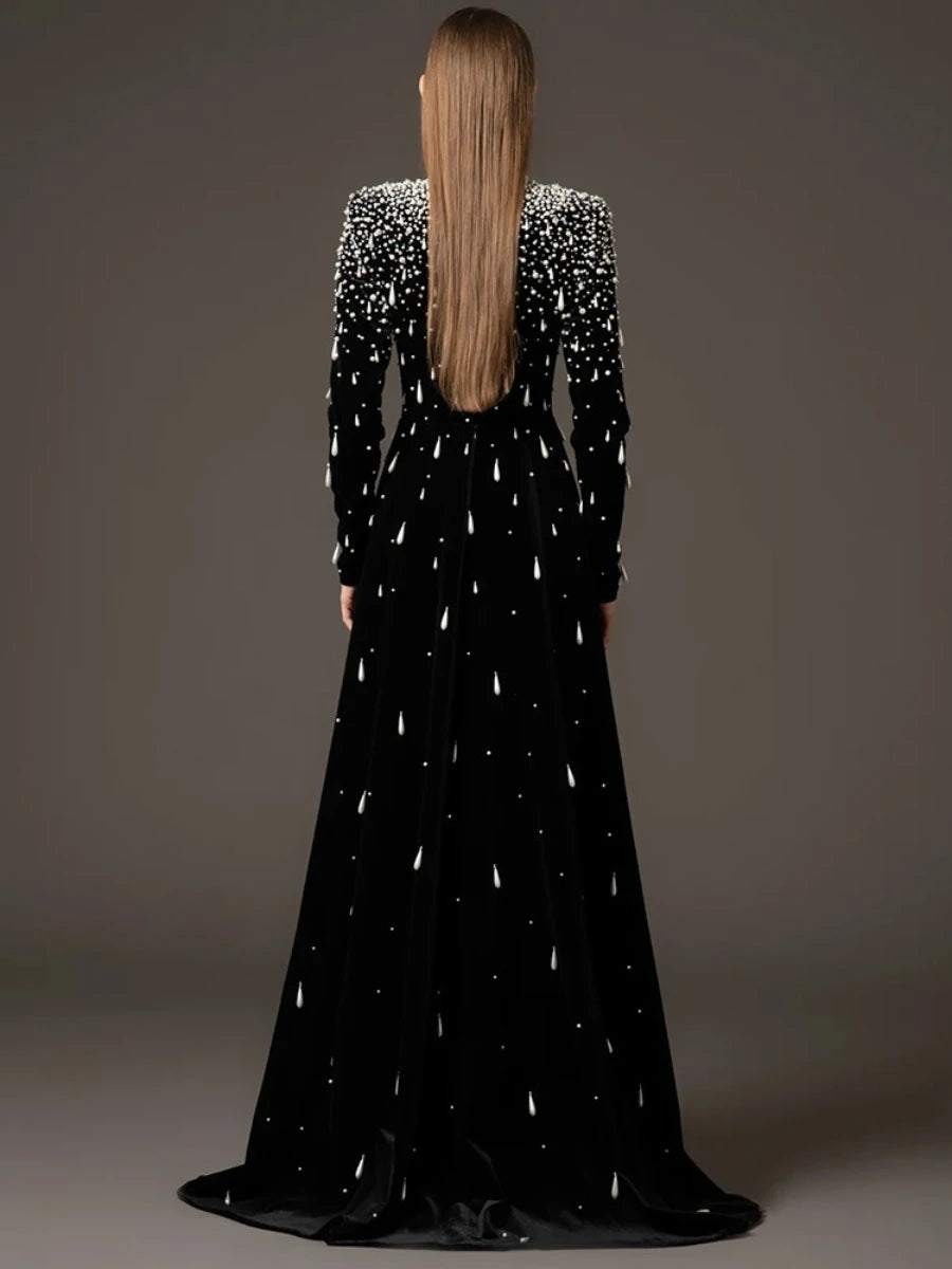 Elegante Damenjacke mit Perlenbesatz und Patchwork-Design, lockere Passform, Reverskragen und langen Ärmeln.