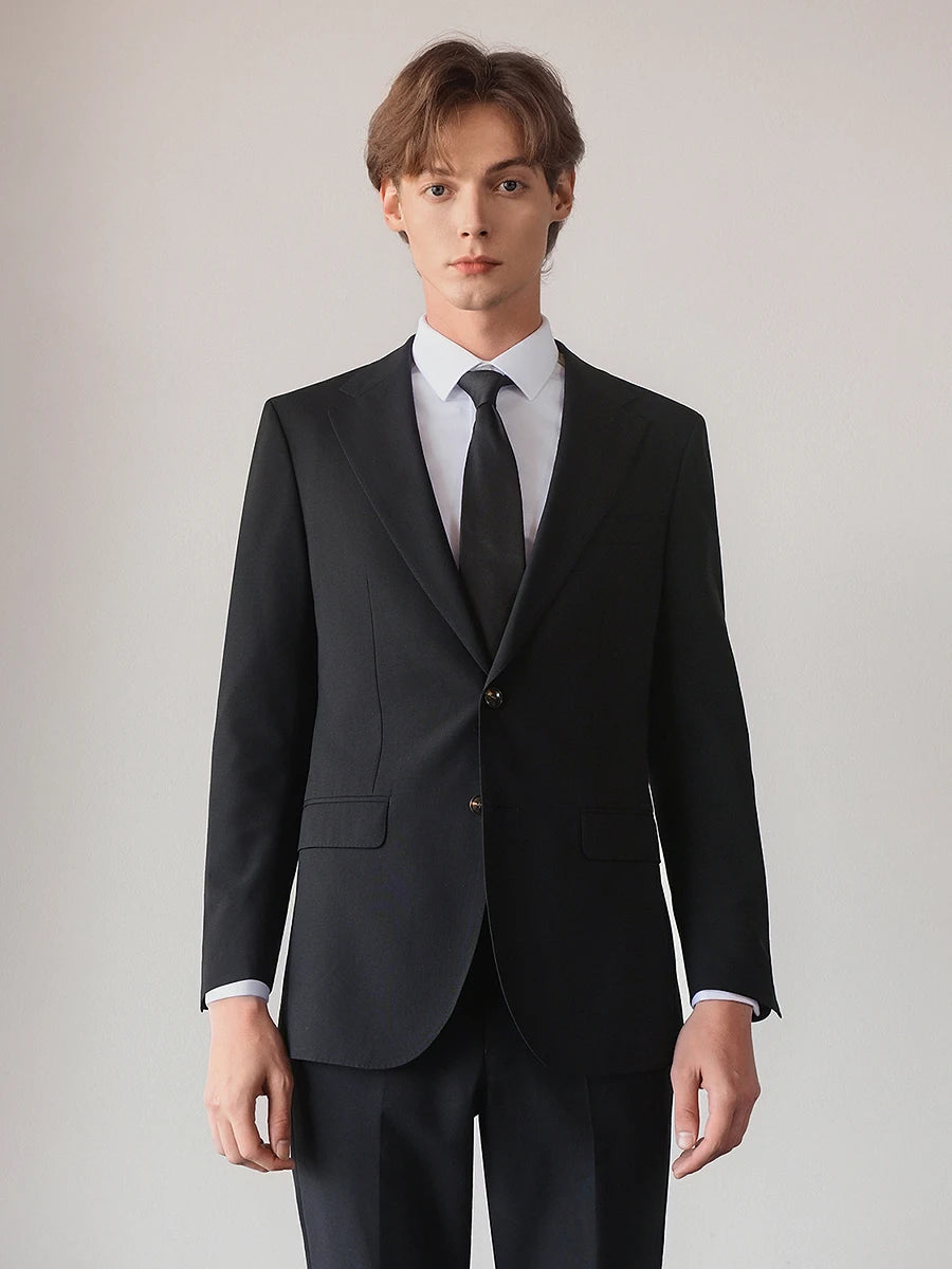 Herrenanzug aus 100% Wolle in tiefem Blau, doppelt geknöpft – ideal für Hochzeit, Dinnerparty oder den täglichen eleganten Auftritt.