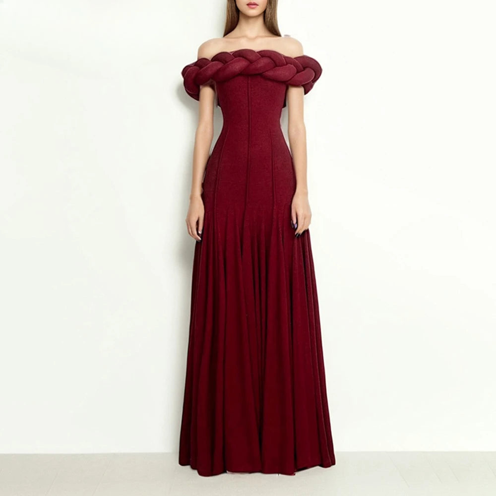 Elegantes Damen-Kleid mit Rundhalsausschnitt und langen Ärmeln – Patchwork-Design mit Perlen für einen stilvollen Auftritt.