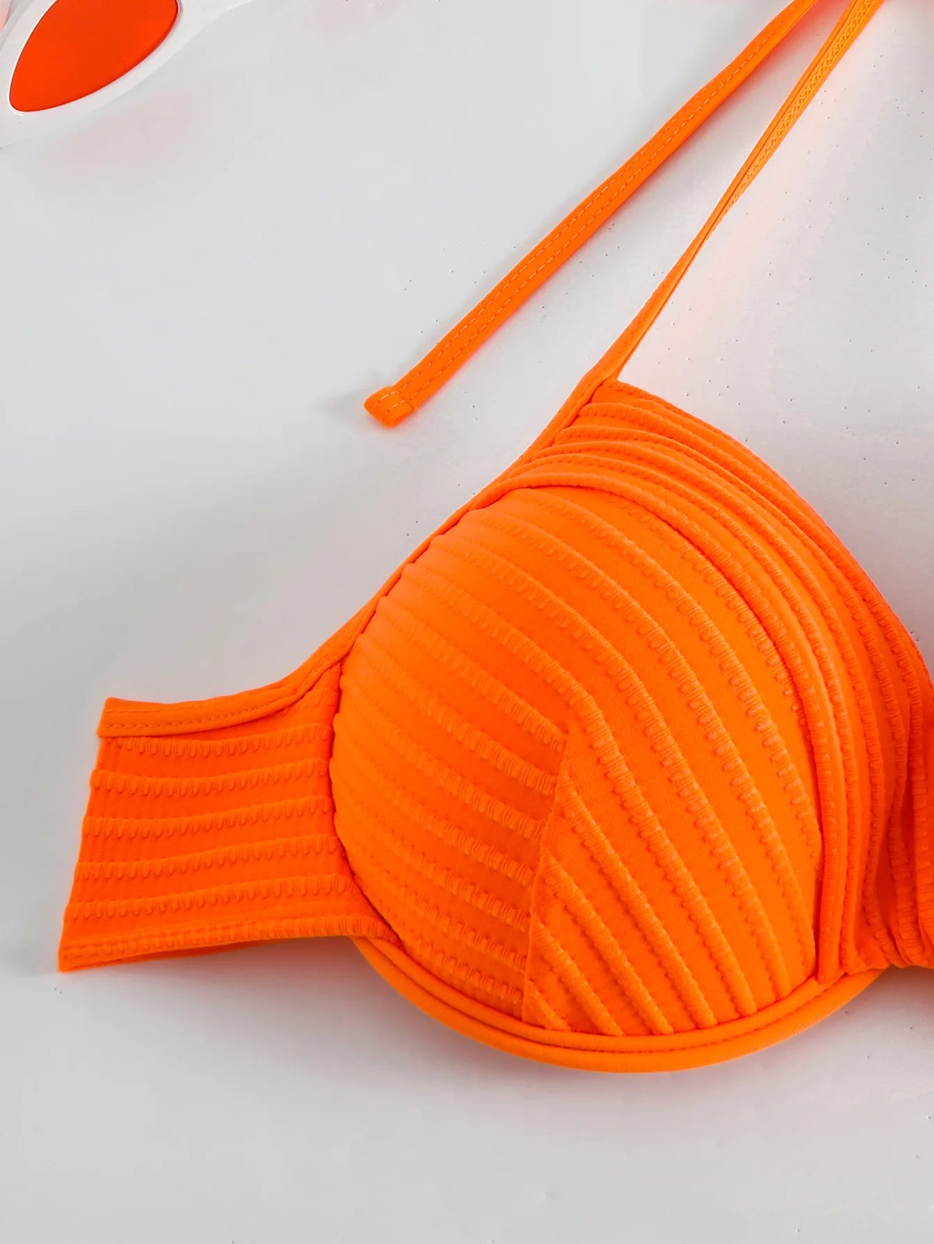 Glamouröses Damen-Bikini-Set mit Push-up-Effekt und glänzendem Design – perfekt für den Strand oder Pool