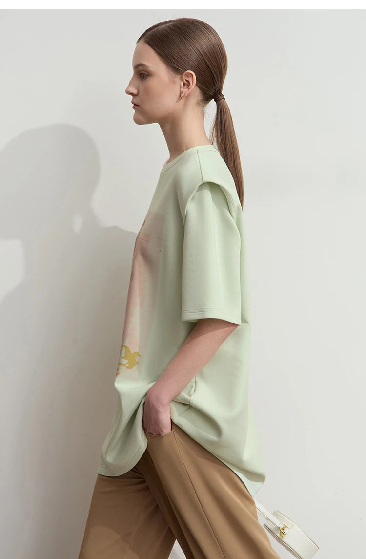 Damen T-Shirt im minimalistischen Stil mit lässigem O-Ausschnitt und Kunstdruck
