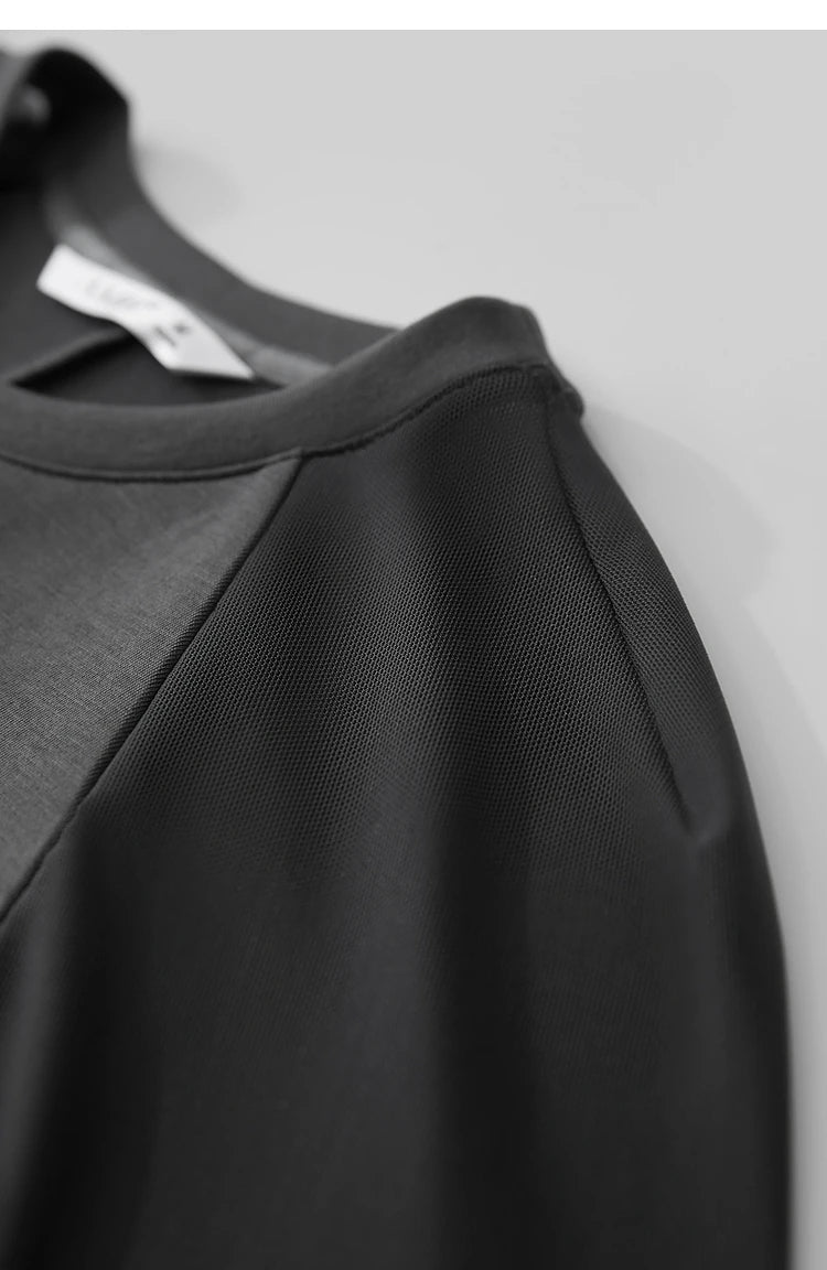 Damen Top im minimalistischen Stil mit O-Ausschnitt und schmaler Passform