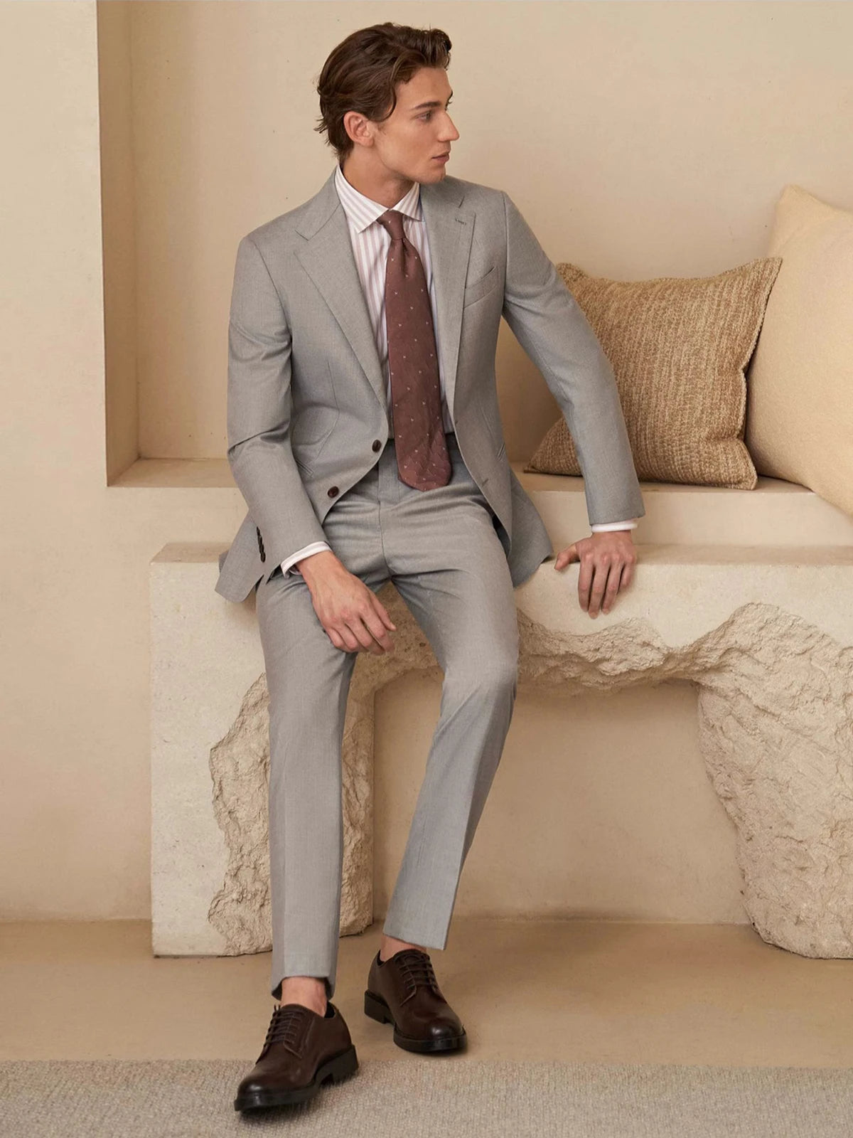 Eleganter Herrenanzug aus 60% Wolle in Hellgrau – Slim Fit Blazer und Hose für Hochzeiten und festliche Anlässe