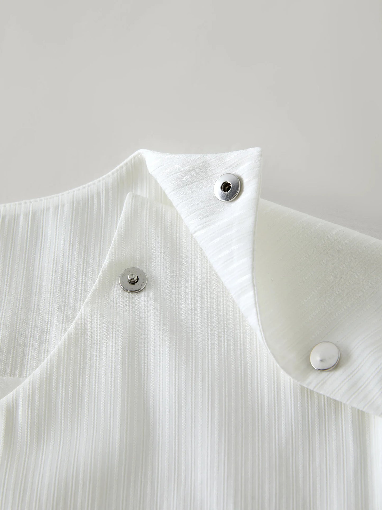 Damen-Polo-Shirt aus Baumwolle mit Polokragen, tailliertem Schnitt und abgerundetem Saum – ideal für den Sommer und den Alltag