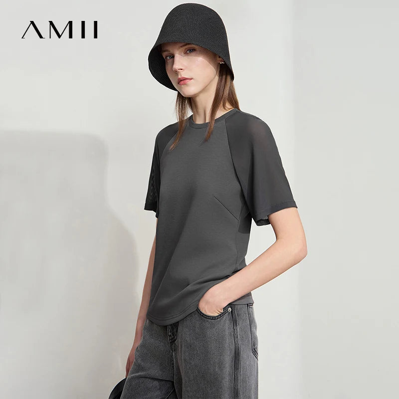 Damen Top im minimalistischen Stil mit O-Ausschnitt und schmaler Passform