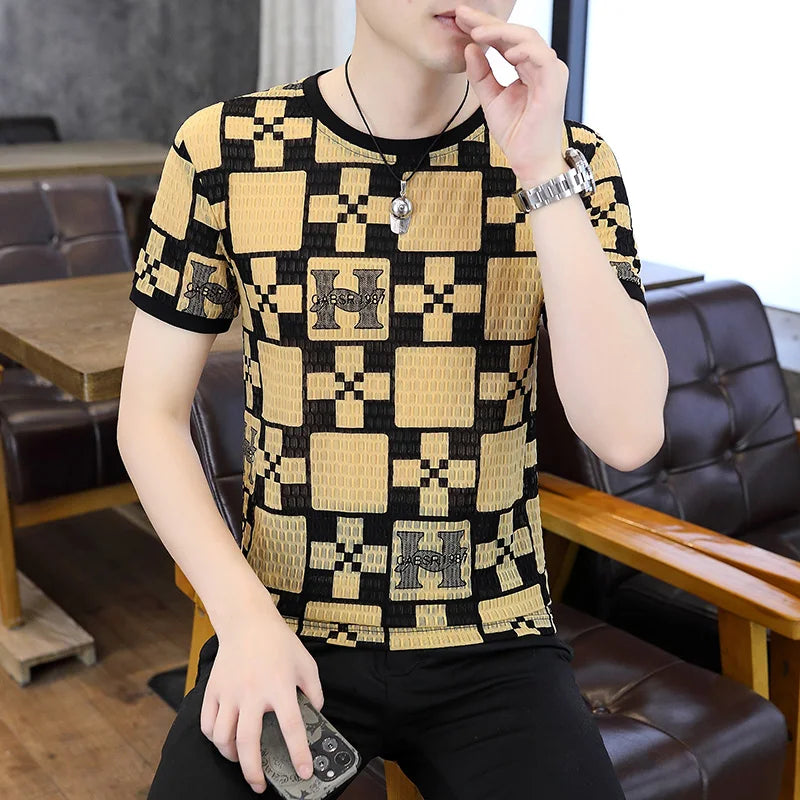 Herren T-Shirt mit geometrischem Druck für lässigen Sommerkomfort