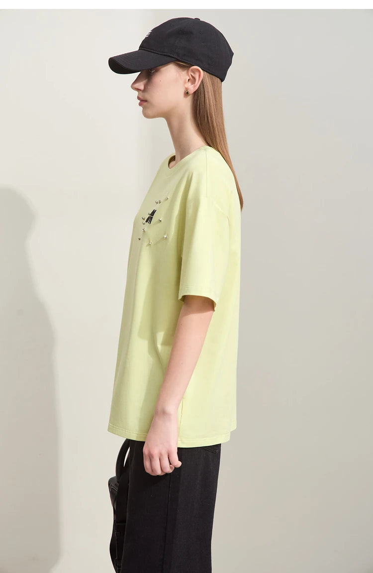 Damen T-Shirts im Minimalismus-Stil mit Stickerei und lässigen Ärmeln