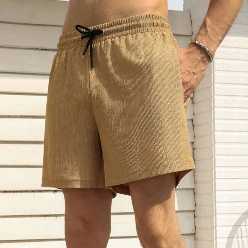 Leichte Herren-Sportshorts aus Eisseide – lockere, knielange Sommerhose in Schwarz