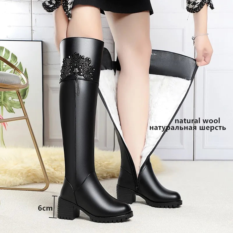 Schwarze Overknee-Lederstiefel mit Wollfutter, hoher Blockabsatz (6 cm)