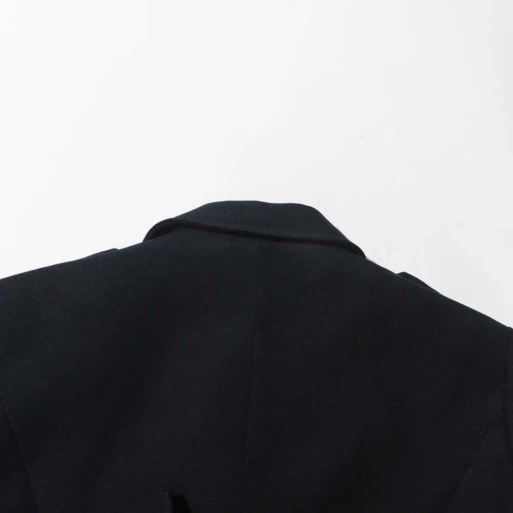Zweiteiliges Damen-Set aus Spitze und Denim mit V-Ausschnitt, ärmellosem Oberteil und hoch taillierter knielanger Hose – ideal für Streetwear.
