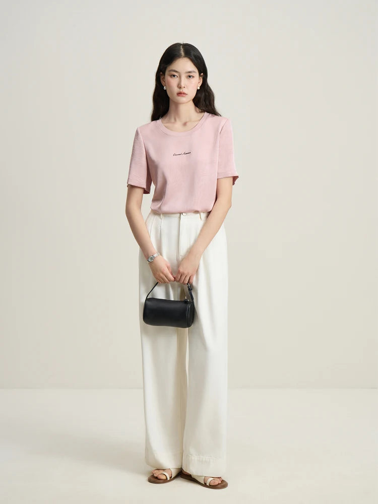 Damen-T-Shirt mit Puppenkragen – lässig, vielseitig und ideal für den Sommer.