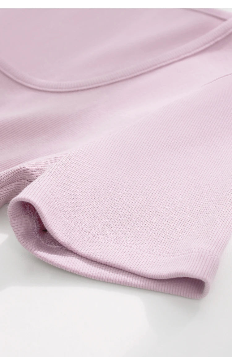 Damen Tops und T-Shirts im minimalistischen Stil mit quadratischem Kragen