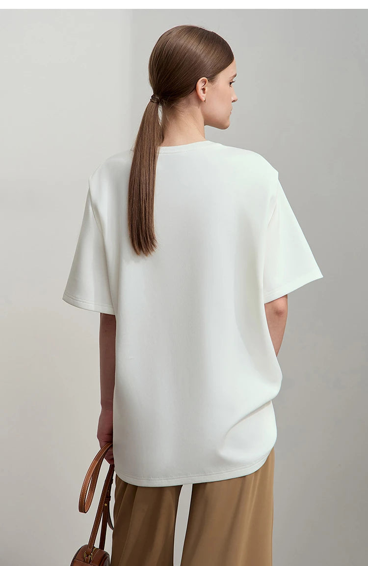 Damen T-Shirt im minimalistischen Stil mit lässigem O-Ausschnitt und Kunstdruck