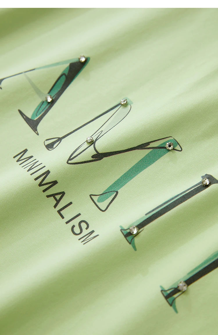 Damen T-Shirt im minimalistischen Design mit Rundhalsausschnitt und kurzen Ärmeln