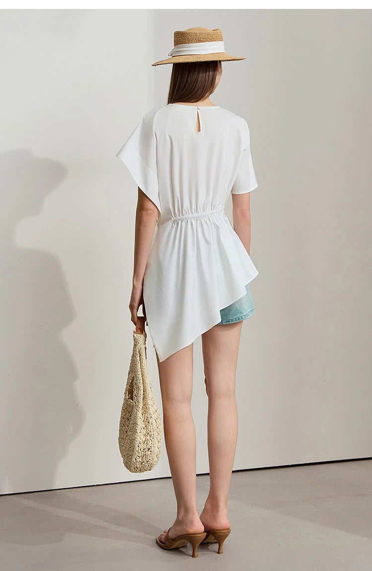 Damen T-Shirt mit rundem Hals und asymmetrischem Design für den Sommer