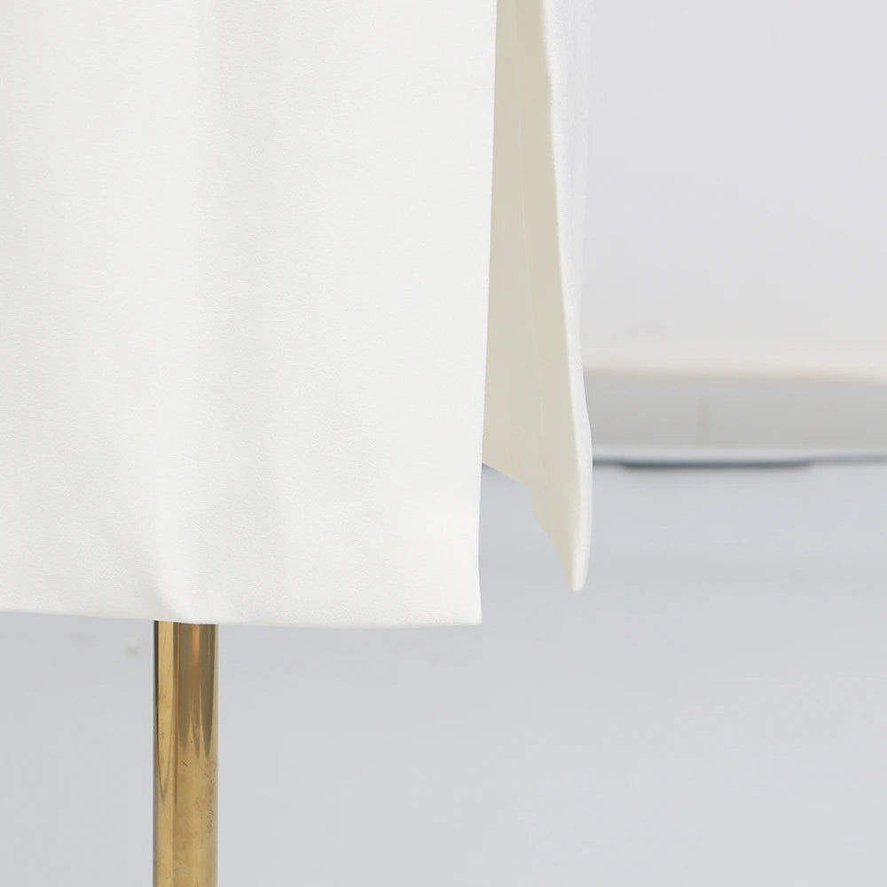 Elegantes Damenkleid mit Rundhalsausschnitt, kurzen Ärmeln und Pailletten-Patchwork-Design – ideal für besondere Anlässe.