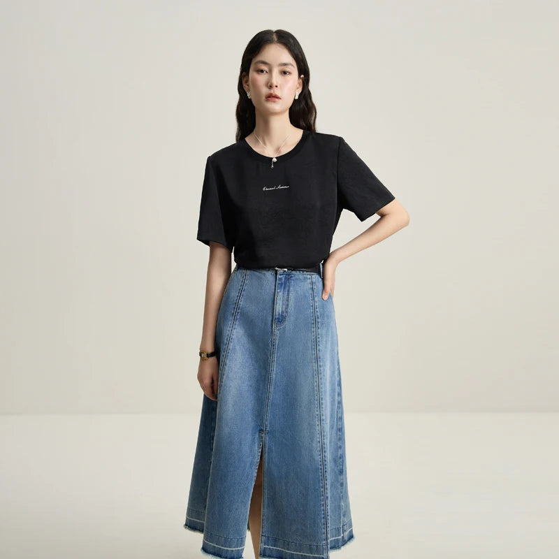 Damen-T-Shirt mit Puppenkragen – lässig, vielseitig und ideal für den Sommer.
