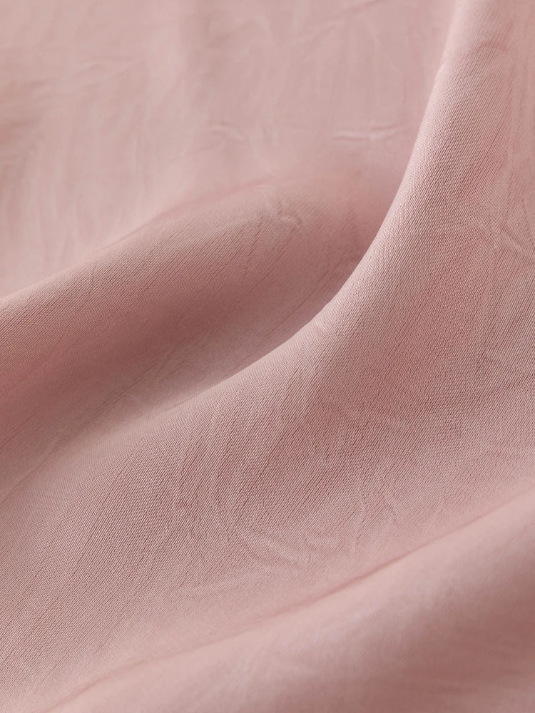 Damen-T-Shirt mit Puppenkragen – lässig, vielseitig und ideal für den Sommer.