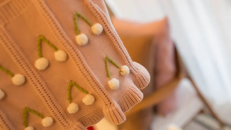 Mädchen Gestrickte Weste mit niedlicher Blumen-Farbblock-Design für Herbst 0-4 Jahre