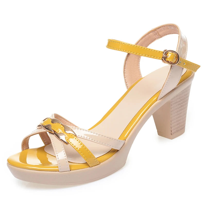 Sandalen für Damen, 2025, Sommer, neue Farbblock-Damensandalen, High Heels, modische römische Sandalen für Damen