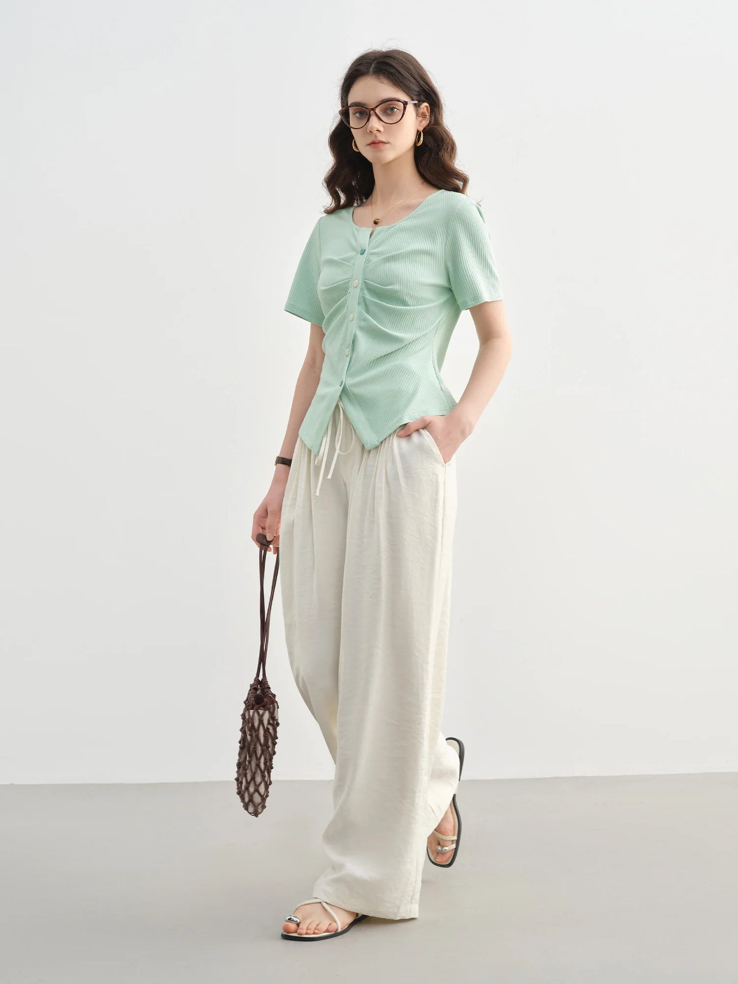 Lässiges Damenhemd mit botanischem Muster aus Lyocell-Mischung – schmeichelhafte Silhouette für einen eleganten Freizeitlook