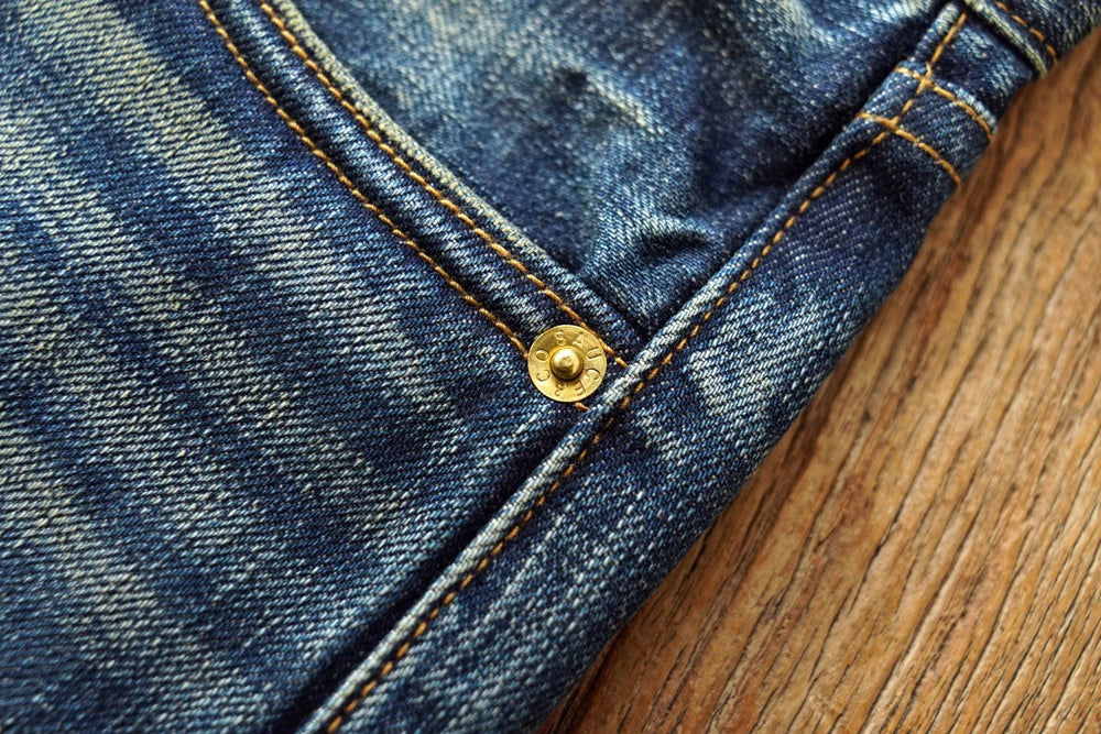 Herren Jeans im Vintage-Stil aus Denim mit Distressed Kanten