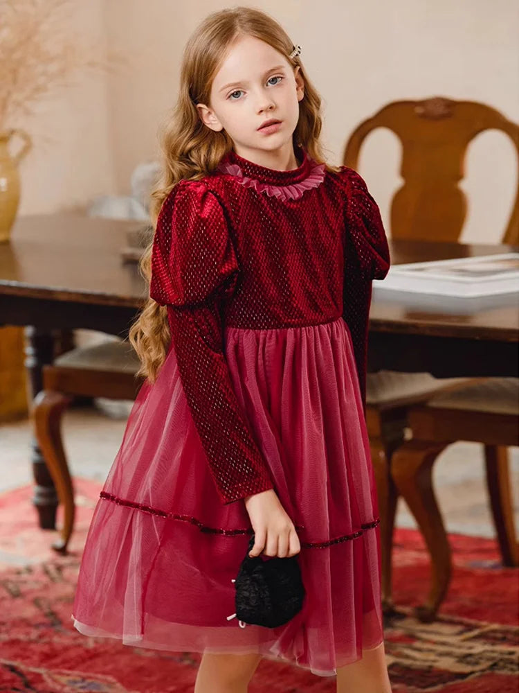 Ärmelloses Kinder-Prinzessinnenkleid aus beigefarbener Gaze mit niedlichem Design – ideal für den Sommer