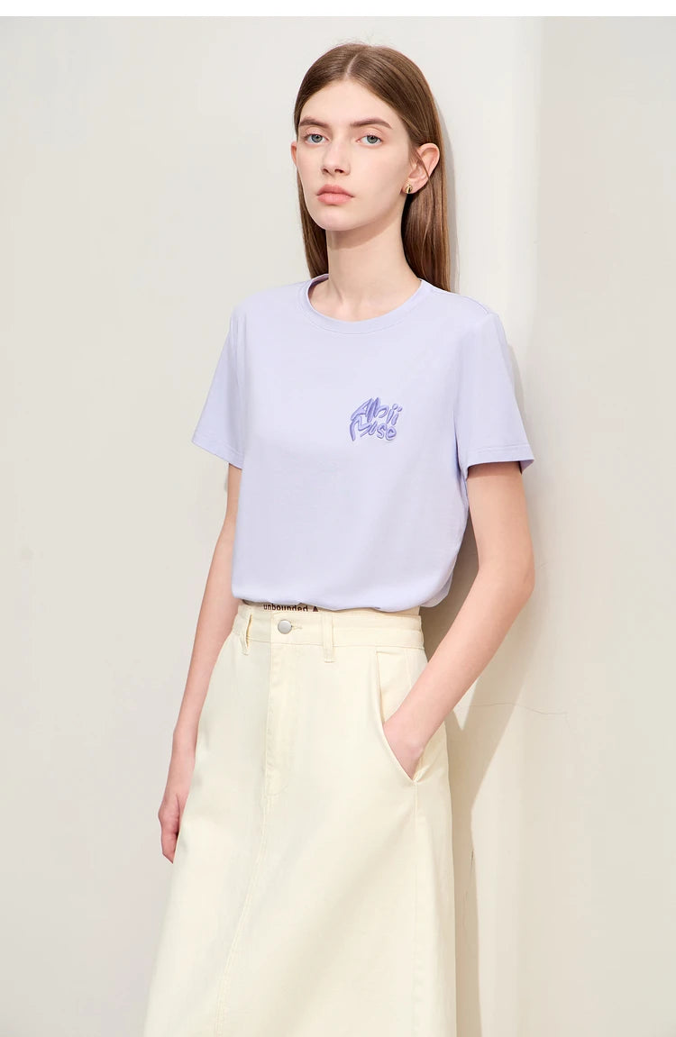 Damen T-Shirt im Minimalismus-Stil mit O-Ausschnitt und Stickerei