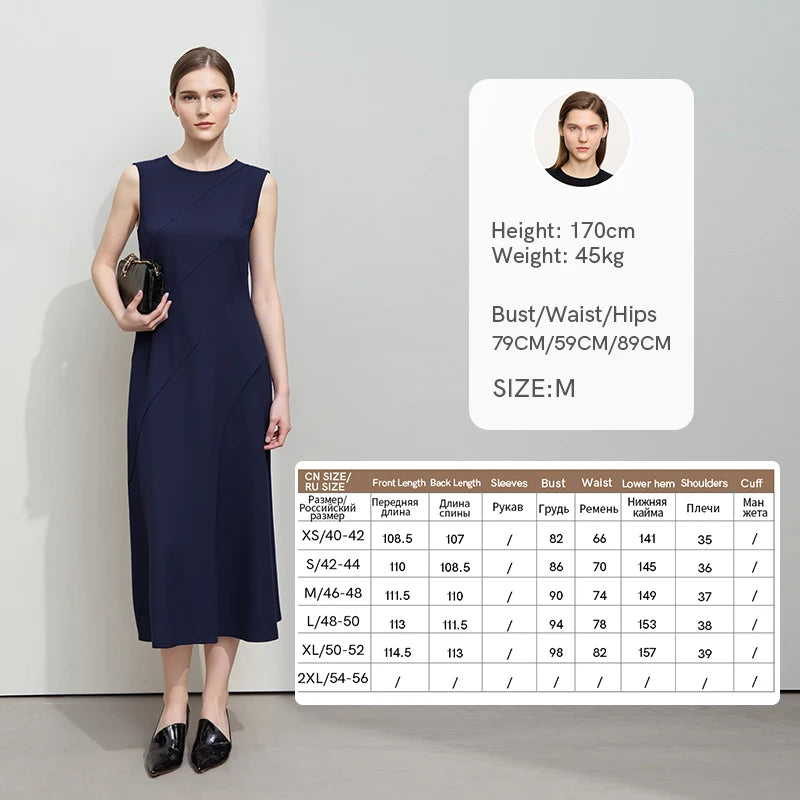 Tailliertes Damen Kleid Mit Schlitz Aus Elastischem Strick