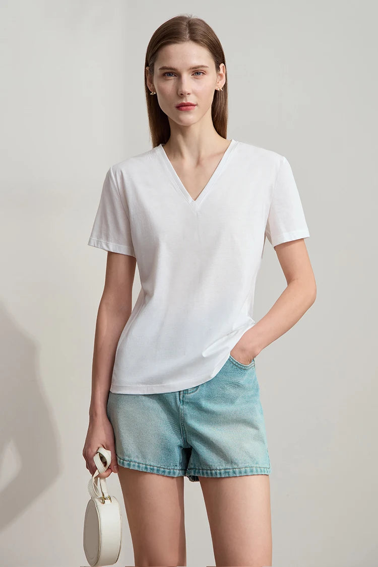 Damen Top im minimalistischen Sommerstil mit einfarbiger Buchstabenstickerei
