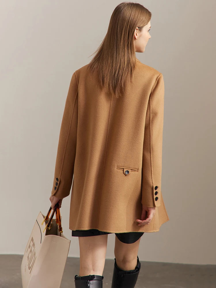 Damen Wollmantel im minimalistischen Design mit umlegekragen für den Winter
