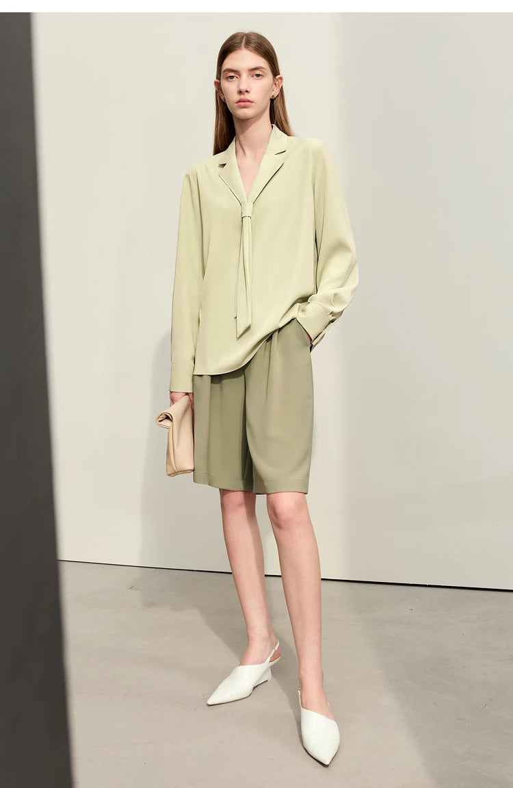 Damen Shorts im minimalistischen Stil für das Büro mit weitem Bein