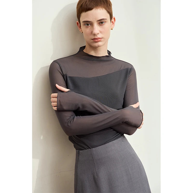 Damen Mesh-T-Shirt im minimalistischen Design mit halbhohem Ausschnitt