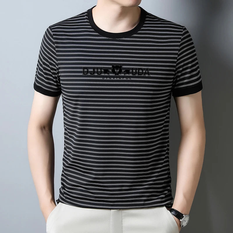 Herren T-Shirt mit Hot Stamp im lässigen Streifendesign für Social Events