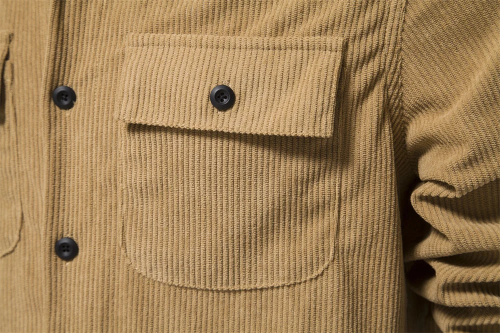 Herren Hemd aus feinem Cord mit Brusttasche für Business und Casual