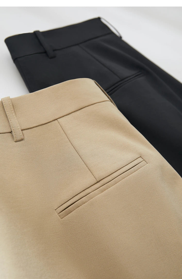 Damen Shorts im minimalistischem Stil mit Taschen für lässige Basics