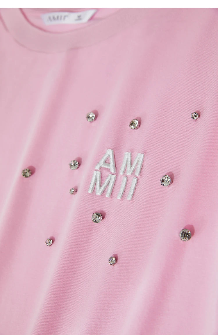 Damen T-Shirts im Minimalismus-Stil mit Stickerei und lässigen Ärmeln