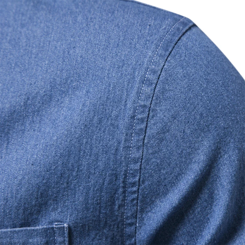 Herren Hemd aus Baumwolle im einfarbigen Denim-Look mit Tasche