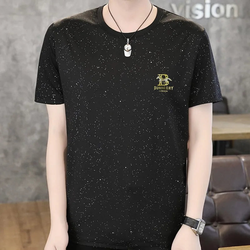 Herren T-Shirt aus glänzendem Stoff mit lässigem Rundhalsausschnitt