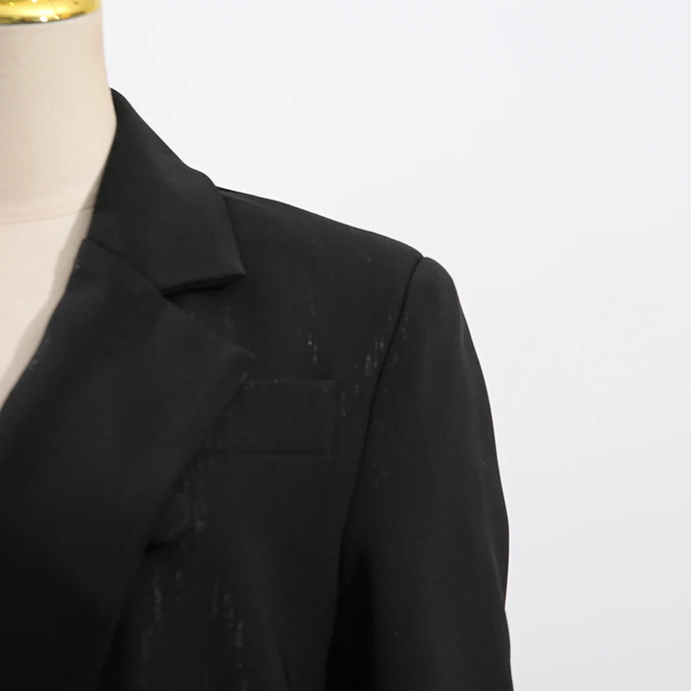 Elegantes Damen-Maxikleid mit hohem Kragen und Laternenärmeln – figurbetontes Design mit Perlendetails für besondere Anlässe.