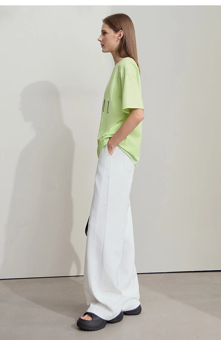 Damen T-Shirt im minimalistischen Design mit Rundhalsausschnitt und kurzen Ärmeln