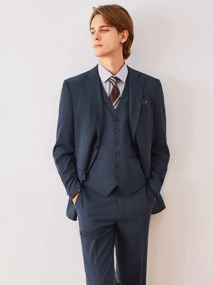 Schlanker Herrenblazer aus Wollmischung mit braunem Karomuster und Taschen – ideal für Business und Hochzeiten