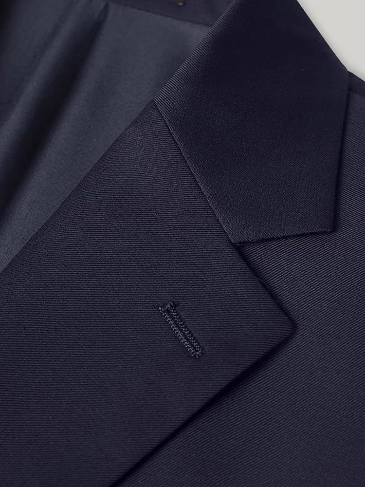 Hochwertiger Herrenanzug aus 30% Merinowolle in Tiefblau – Eleganz für Hochzeit und Business