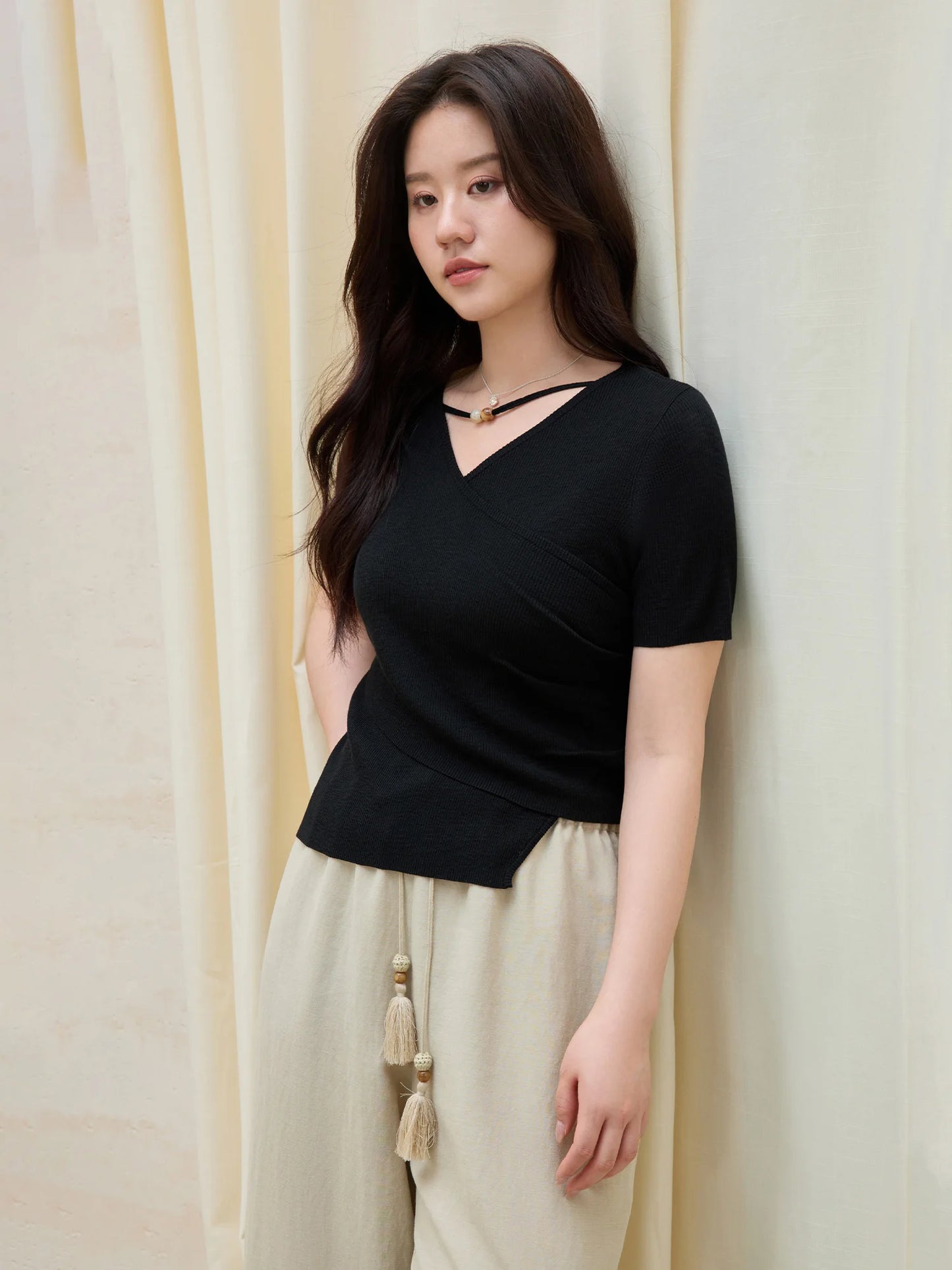 Damen-Polo-Shirt aus Baumwolle mit Polokragen, tailliertem Schnitt und abgerundetem Saum – ideal für den Sommer und den Alltag