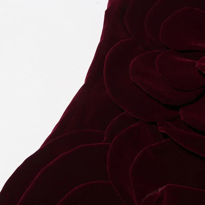 Elegantes Damenkleid mit Rundhalsausschnitt, kurzen Ärmeln und Patchwork-Design mit Quasten und Falten.