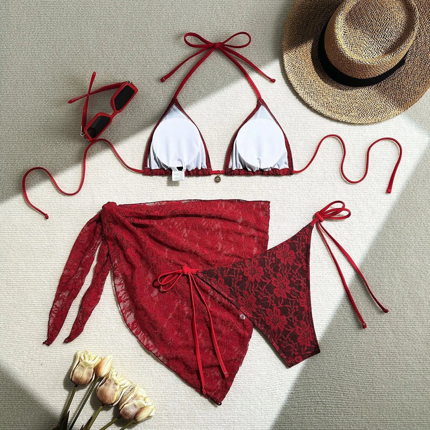 Dreiteiliger Damen-Bikini mit sexy Print und hoher Taille – ideal für Strand und Pool.