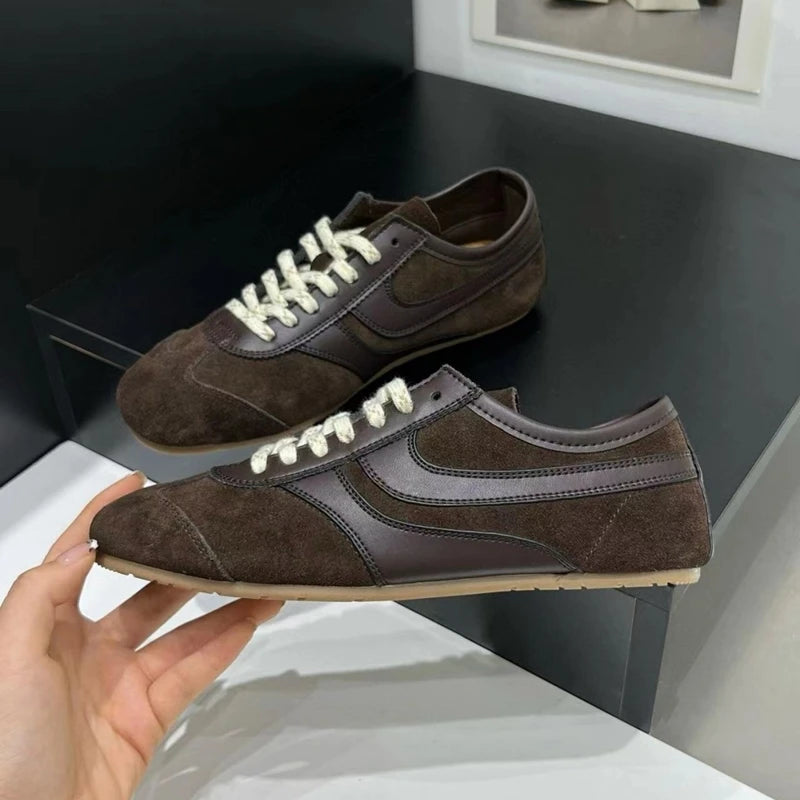 AIYUQI Damen Leder Sneaker Skateboard Style Retro