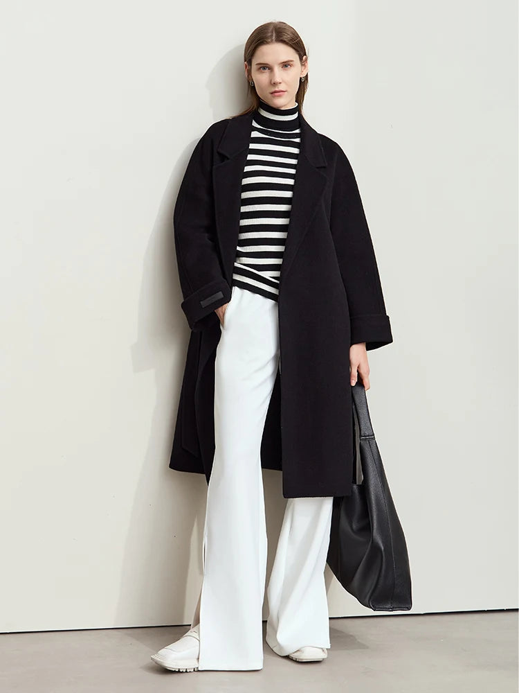Damen Wollmantel im minimalistischen Stil mit Reverskragen und Gürtel