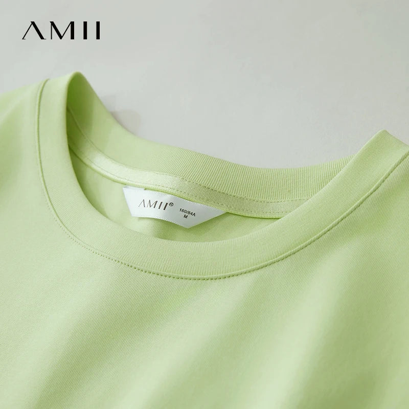 Damen T-Shirt im minimalistischen Design mit Rundhalsausschnitt und kurzen Ärmeln