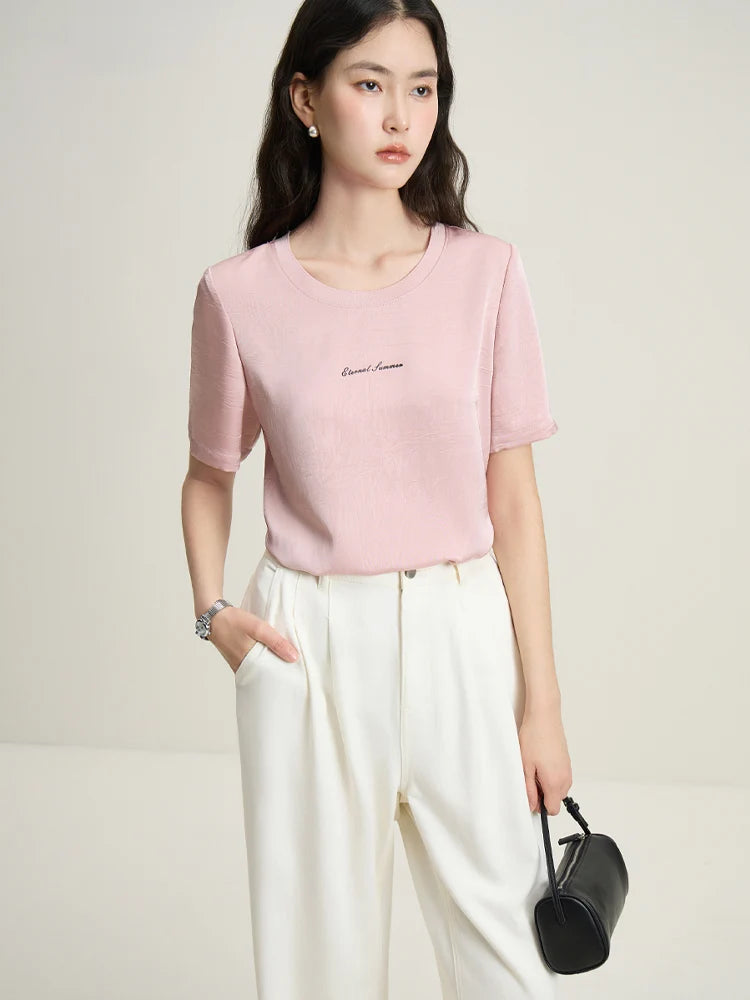 Damen-T-Shirt mit Puppenkragen – lässig, vielseitig und ideal für den Sommer.